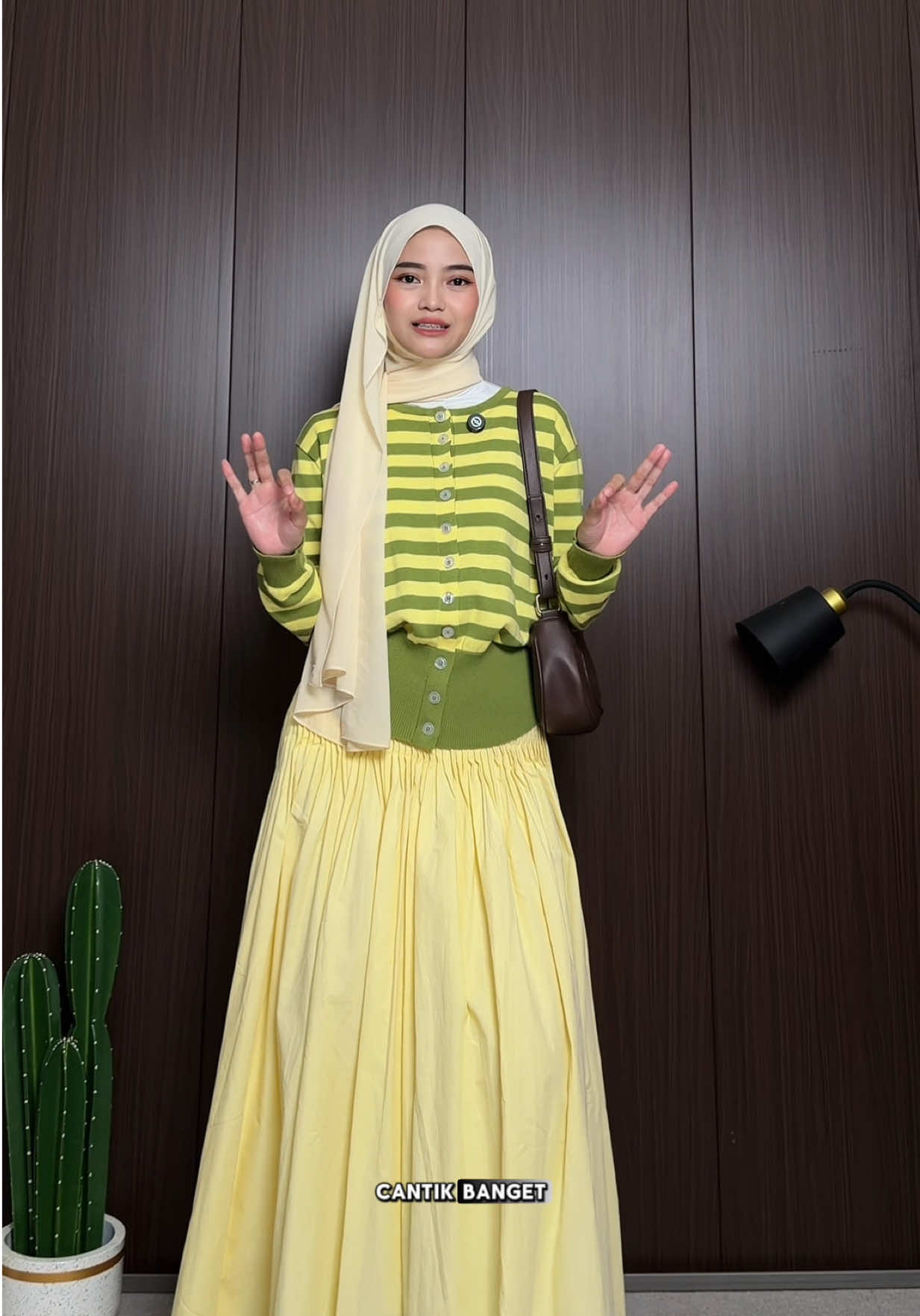 Membalas @Risma Muny seger banget kan outfitnya 😆😆