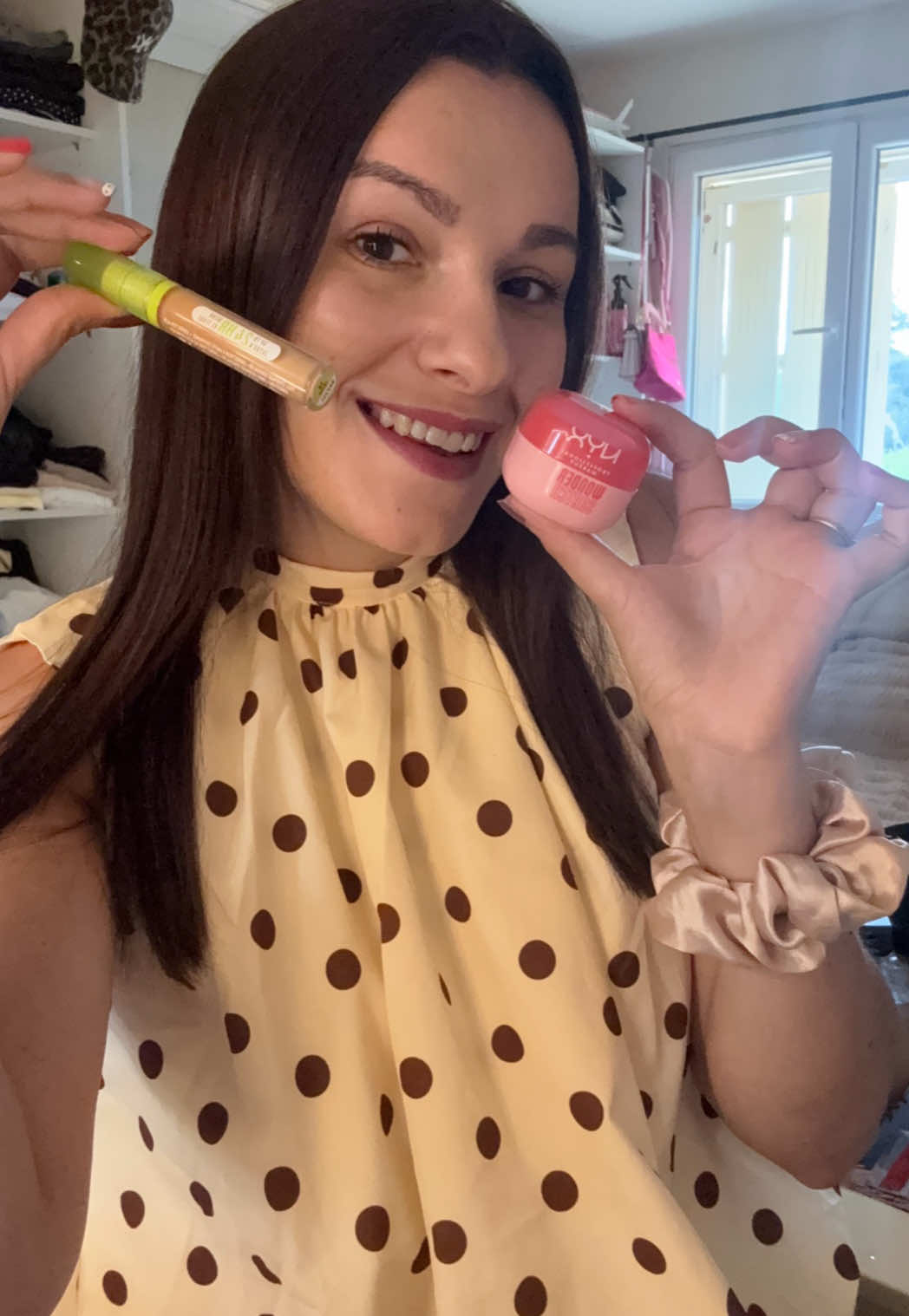 Un petit nouveau s’est glissé dans ma routine makeup ✨💄 J’intègre la Wonder Snatch de NYX à mon quotidien pour un teint frais, sculpté et naturel, parfait pour reprendre la routine en douceur 🤍 Et vous, votre rentrée c’est elle bien passé !!?💞.     @lorealistarfr    #LorealistarFRnyxcosmeticsfrance #CollaborationCommerciale