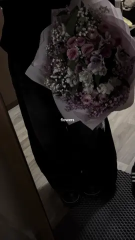 дада я продолжу выкладывать эту прелесть!! #flowers #rek #vibe #эстетика #цветы 