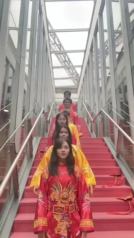 Làm nghi lễ chuẩn bị bay lại về trời #rmituniversity #smmm