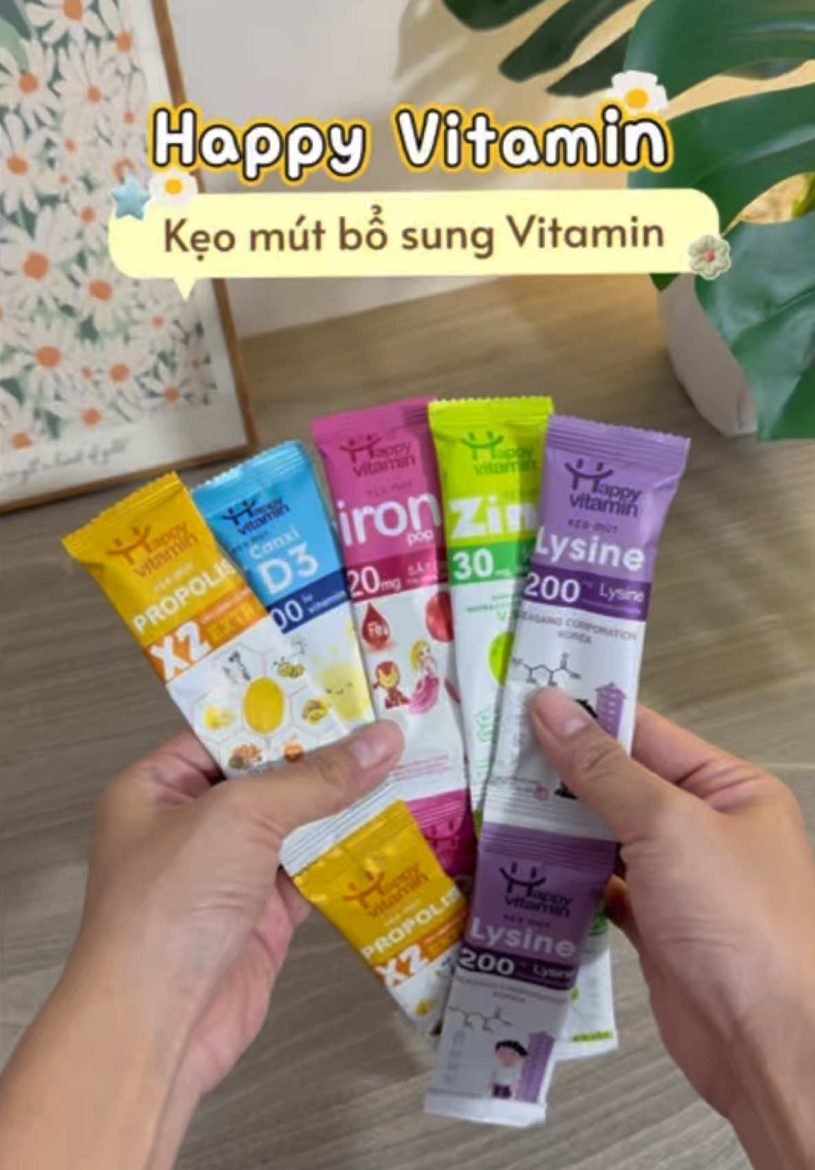 Kẹo mút bổ sung vitamin cho bé siêu ngon, các mom tham khảo cho bé nhà mình nhó 🍃 #keomutvitamin #keomuthappyvitamin #keomutchobe #mevabe #xuhuong 