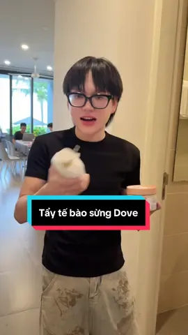 Tẩy tế bào sừng Dove giúp loại bỏ lớp da chết và tế bào sừng trên bề mặt da, hỗ trợ làm sạch, làm mềm và mang lại cảm giác da mịn màng, tươi sáng hơn.