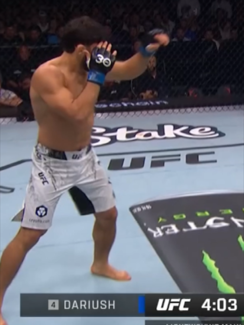 Arman Tsarukyan put Beneil Dariush OUT at #UFCAustin 😳 #UFC331 | Saturday | Stream TNT Sports on HBO Max #UFC #MMA #Boxing