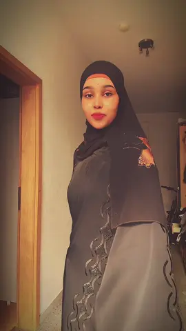 heesta ma aqaano but the music🙈#somalitiktok 