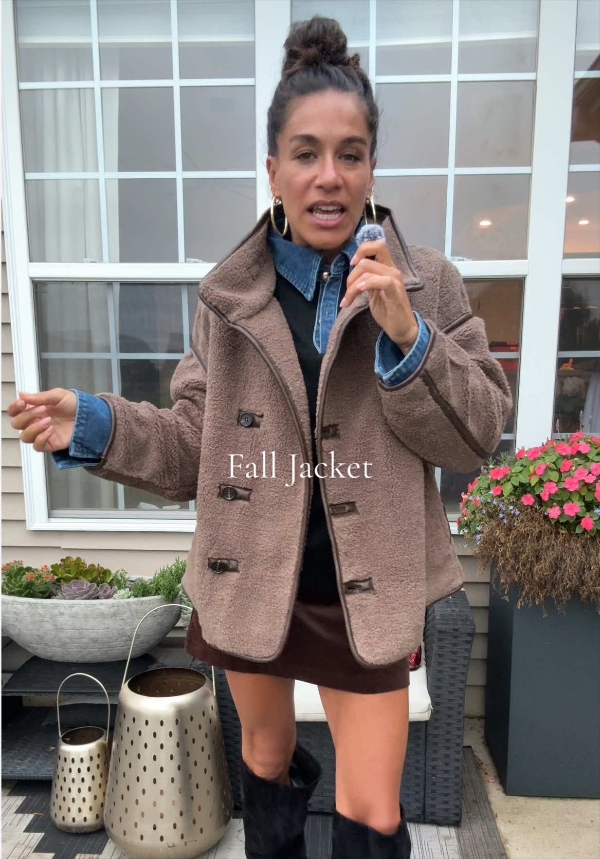 Teddy texture + faux leather trim = the fall jacket I didn’t know I needed 🤎 Styled with a cozy sweater, skort & boots for the cutest fall-ready look. @Imily Bela Apparel #falljacket #jacket #falloutfits #fashiontok #sohochic 