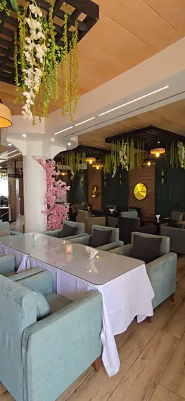 Un nouvel espace, une nouvelle ambiance, mais toujours la même passion 🤎✨ #dakar #fyp #debloquemesvue🥲🙏🏽 #restaurant @Mamendiayesavon 