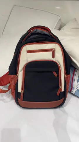 Mochila multifuncional: conforto, estilo e muito espaço em 2026! #ConfortoEDesign #MochilaConfortavel #Estilo2026 #EspaçoExtra #MochilaParaTodos