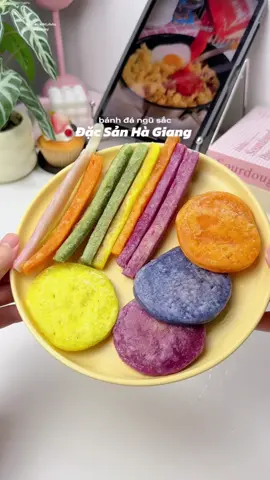 Trời lành lạnh mà có đĩa bánh đá nóng giòn chấm sữa đặc thì đúng nhức cái néc lun🤤#banhda #banhdahagiang #anvat #ancungtiktok #kikiriviu 