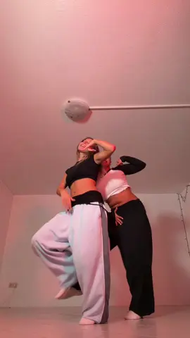 baby wow | dc: @yai_ariza #fyp #dancechallenge #dancer #babywow #dance @vanessakartal 