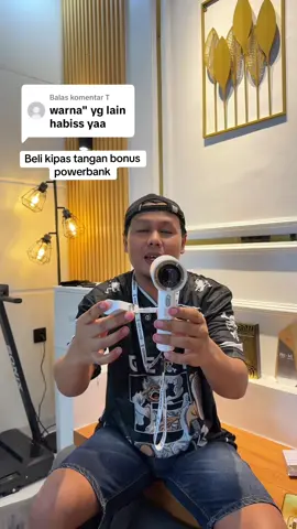 Membalas @T kipas angin tangan goojodoq dapat bonus powerbank mini #kipastangan #kipasgenggam #kipasportable 