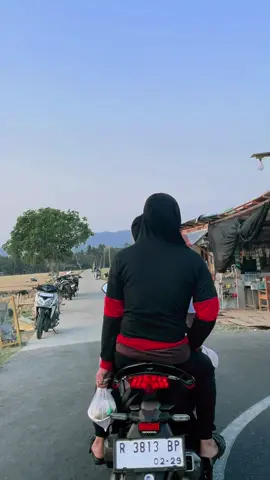 melintas jalur Dalan Anyar Sibalung