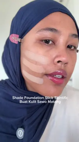 Tinggal swipe swipe blend blend kelar deh, praktis banget! #foundationstick #tanskin #sawomatang 