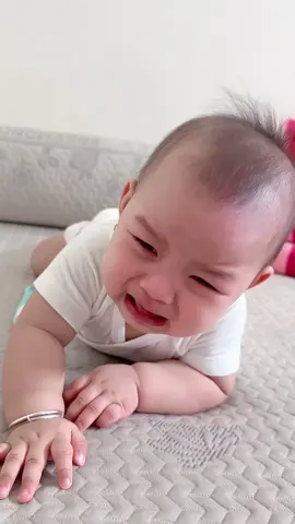Đã nói không thích hoan hô rồi#embesosinh #trẻcon #baby #viral?tiktok🥰 