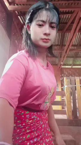 ဟားဟား ရီချင်တယ် ဟားဟား 