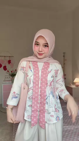 Jadi semangat kerja kalau batiknya secantik ini🤗🩷 #batik 