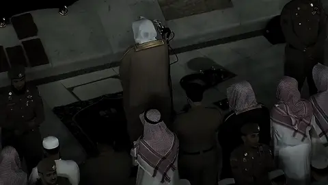 ﴿إِنَّ الَّذينَ يَرمونَ المُحصَناتِ الغافِلاتِ المُؤمِناتِ لُعِنوا فِي الدُّنيا وَالآخِرَةِ وَلَهُم عَذابٌ عَظيمٌ﴾  . . #سبحان_الله_وبحمده_سبحان_الله_العظيم #اللهم_صل_وسلم_على_نبينا_محمد #قران_كريم #قران #ماهرالمعيقلي 