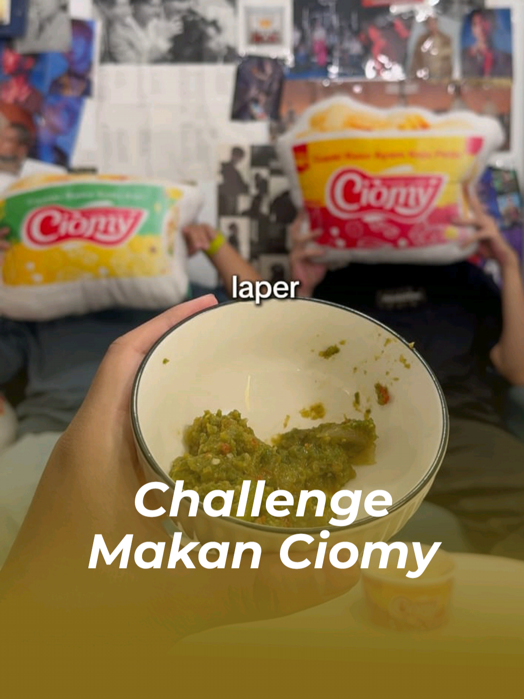 Ciomy tambah biskuit dong😭 gimana itu rasanya?? haha #ciomy 