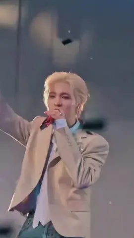 my favorit person❤🙇‍♀️ #haechan #haechannct #haechanblonde #xyzbca #fy 