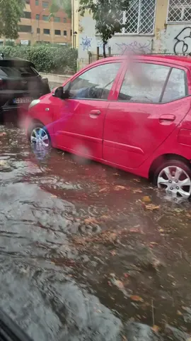 Cosa succede a Roma dopo scuola... #tufello #pioggia #roma #fyp #diluvio 