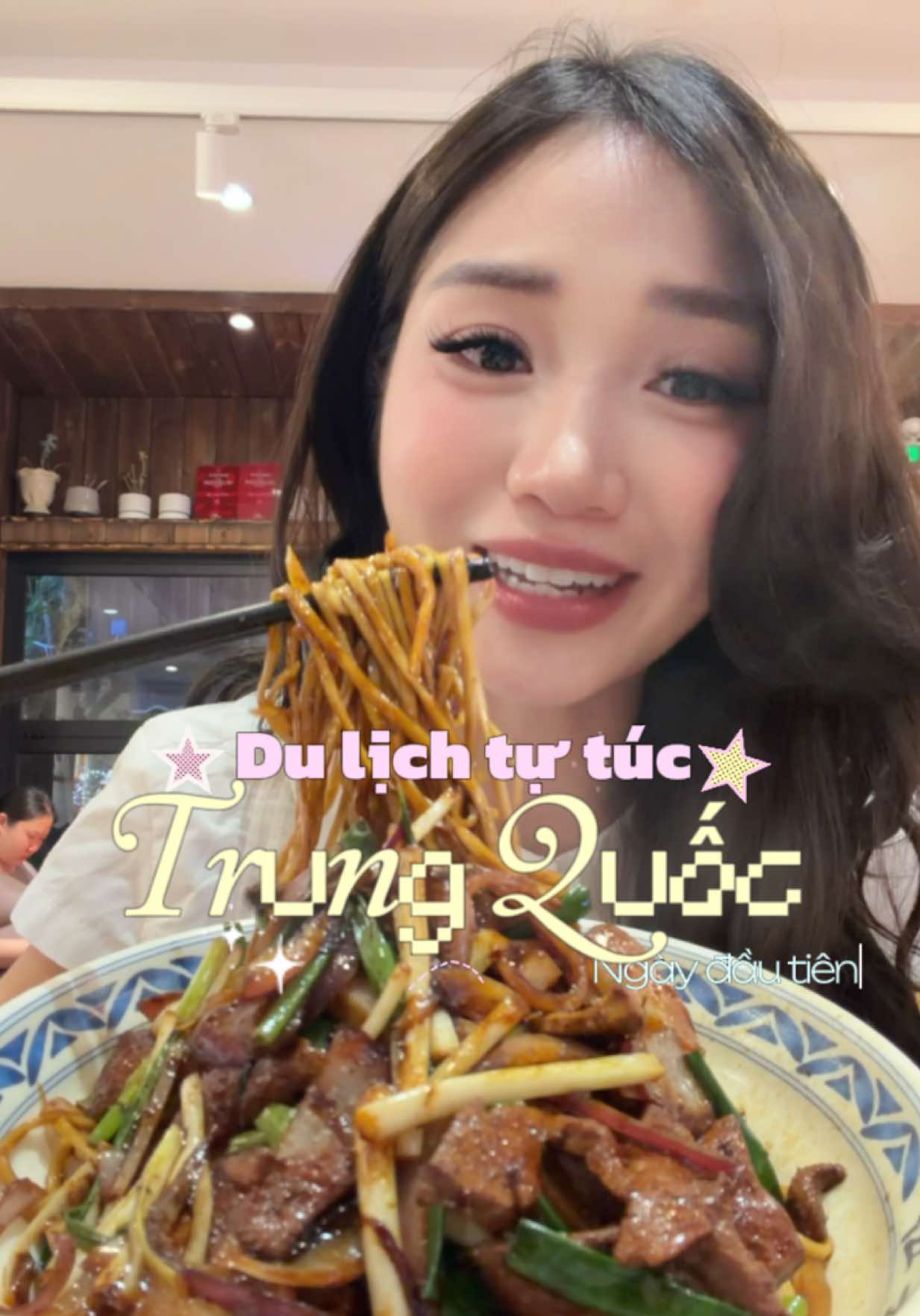 Vlog Trung Quốc tự túc ngày 1 tại Hàng Châu 💁🏻‍♀️ Chúng mình đã ăn gì? Chơi gì? Ở đâu? #suonsochomie #nhatkysuonsoc #trungquoc #hangzhou #trip @Nhật Ký Sườn Sóc 🍖🐿️ @Hải đá đìii @Xó nhà Bún @Mầm Non Giải Trí  