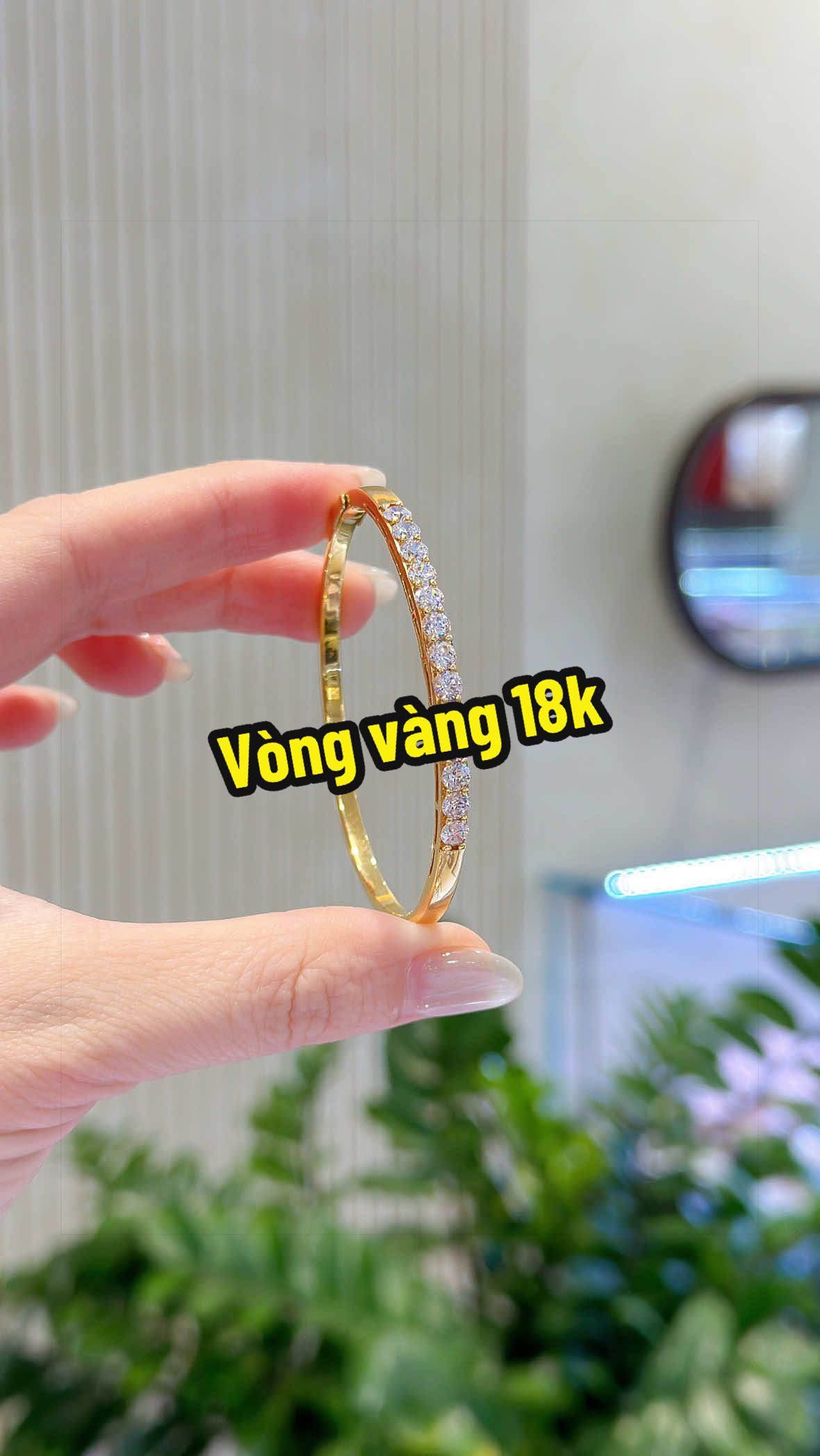 Mẫu vòng basic nhưng hot mãi theo thời gian chính là em này, tỷ lệ chốt sale đến 90% khi khách lỡ mang thử lên tay🤣#trendingtiktok #pnj #vongtay #muasam 
