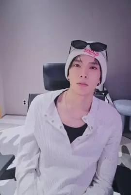 Evan weverse live now ! #evan #heeseung #evanlee #leeheeseung #viral 