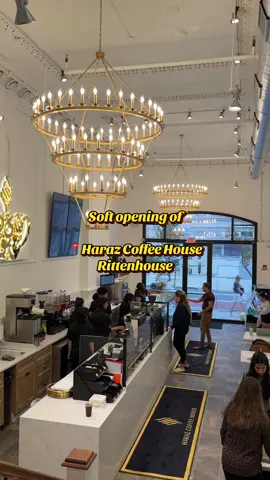 Drinks are 25% off until 12pm today!!☕️🍵10/10 cloud matcha 📍1822 Chesnut St @HARAZ COFFEE #philly #halal #matcha #cafe #wfh 