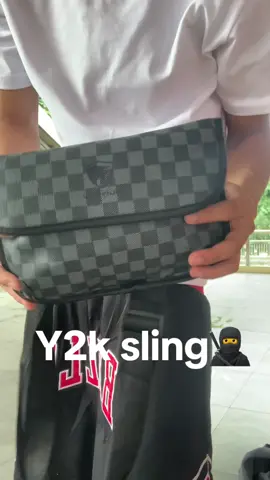 Y2k sling para sa mga hustlers🥷#slingbag #bag #StreetwearOutfit #OOTD #AffiliatePh 