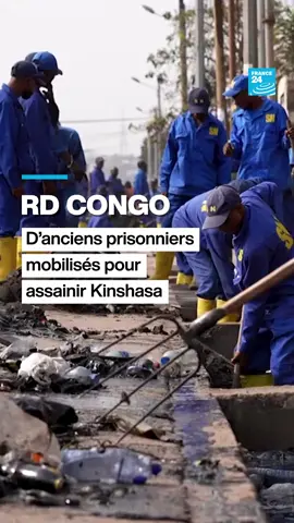 D’anciens prisonniers sont déployés à Kinshasa afin d’assainir la capitale de la République démocratique du Congo. Ils font partie du Service national, une structure militaire visant à les réinsérer dans la société. #RDC #Kinshasa #Assainissement