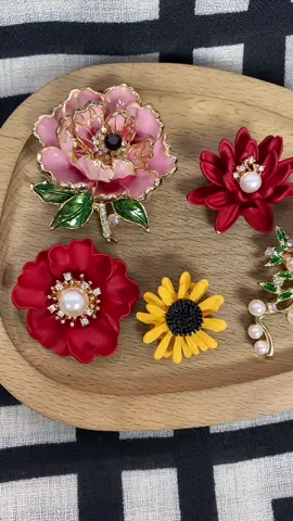Cantiknyaaa pin bahu premium niii 🤩✨#pinbahu #premium #murah #fypシ #berbaloi 
