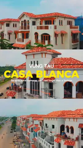 🌊 NHỮNG KHÁCH HÀNG SẮP NHẬN CASA VILLA TẠI BLANCA CITY VŨNG TÀU! 🔑 Tháng 10/2026, những căn CASA VILLA đầu tiên sẽ bước vào giai đoạn bàn giao – mở ra một cột mốc quan trọng: nhận nhà không chỉ để nghỉ dưỡng, mà còn để khai thác dòng tiền. 🏡 CASA VILLA – SỞ HỮU KHÔNG GIAN RIÊNG BÊN BIỂN 🌊 Hưởng lợi từ vị trí ven biển và hệ sinh thái du lịch Vũng Tàu. 🚗 Hạ tầng kết nối ngày càng hoàn thiện, tạo động lực cho lượng khách du lịch và nhu cầu lưu trú. 💰 Khi nhận nhà, chủ sở hữu có thể chủ động đưa tài sản vào khai thác lưu trú, nghỉ dưỡng, tùy theo mô hình vận hành và điều kiện thực tế. 📈 Đặc biệt, giá trị CASA VILLA được kỳ vọng hưởng lợi khi du lịch biển Vũng Tàu ngày càng phát triển, giúp gia tăng cả giá trị tài sản và tiềm năng dòng tiền. Điều đáng nói là: khách hàng của Sun Hoàng Hôn không còn chỉ chờ đợi một sản phẩm trên giấy – mà đang chờ ngày cầm chìa khóa CASA VILLA trên tay. 🔑 THÁNG 10 – NHẬN NHÀ. NHẬN KHÔNG GIAN NGHỈ DƯỠNG. VÀ MỞ RA HÀNH TRÌNH KHAI THÁC DÒNG TIỀN TỪ TÀI SẢN BIỂN. 🌊💰#bietthubien #vungtau #vila #sungroup #xh 