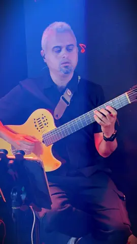Quando o Sociedade do Samba chega no estúdio da Rádio Mania, não tem jeito: o cavaco chora e o coração balança! 🪕🔥 