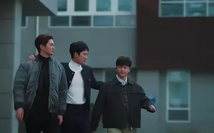 مايفشلون يضحكوني😭😭😭😭#اكسبلور #kdrama #tiktok 