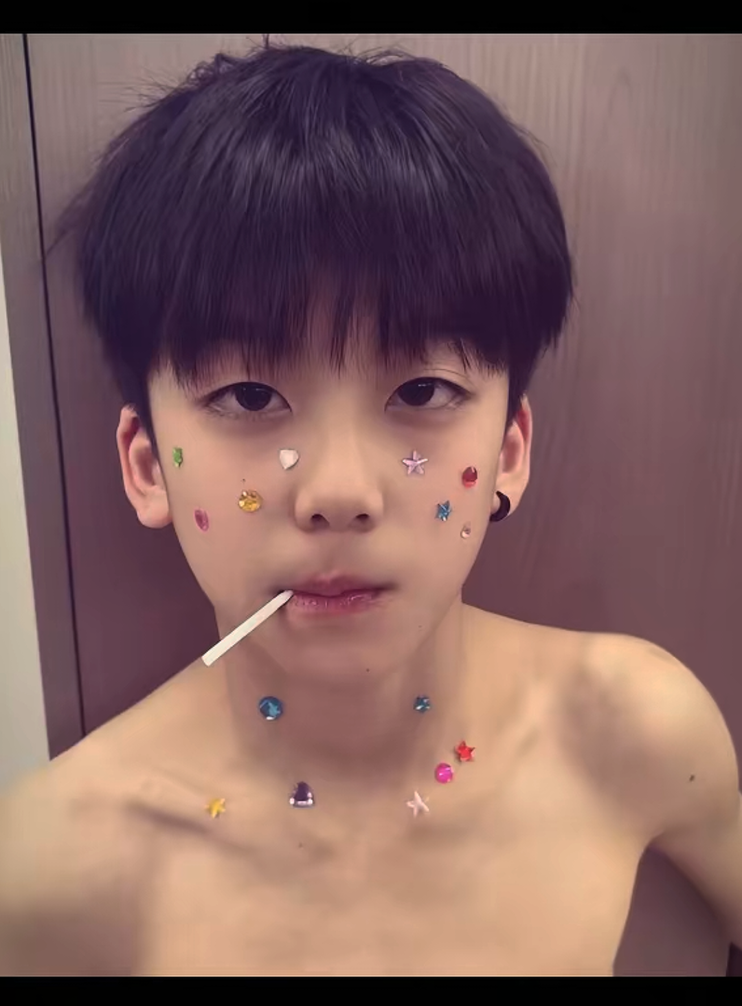 POV: Khi tôi mua miếng dán hình ngôi sao ở cửa hàng 2 tệ về chụp ảnh và cái kết #xuhuongtiktok #douyin #cute.kids_ig #ilovetiktok 