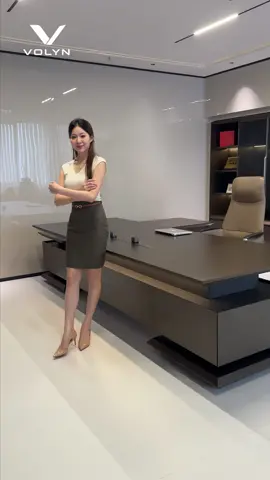 This is a popular minimalist executive desk.Filled with architectural aesthetics design and atmosphere.#bossdesk #executivedesk #officedesk #workstation #officefurniture #furniturefactory #sourcefactory 