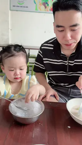 Bạn đồng hành mỗi bữa ăn cùng bé#lyvacuong #gheandamchobe #omma#topgiakids 