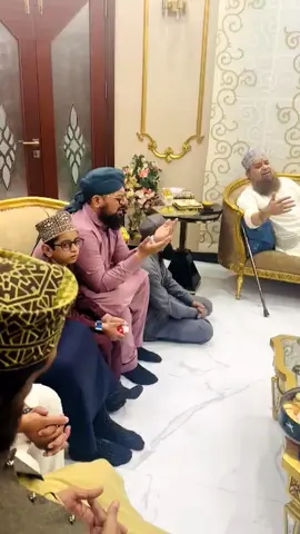 #owaisrazaqadri #naat #foryouu #foryoupagе #naatshareef 