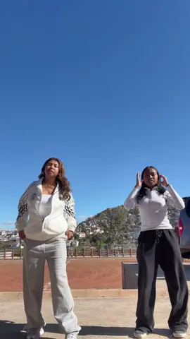 Un nouveau dc 😍😍 Dc: Me & @its_tatiana 🎀 #fypシ゚viral #newtrend #dancechallenge 