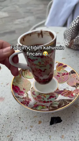 O sırada çeyiz için almayı düşünen ben😂.      #keşfet 