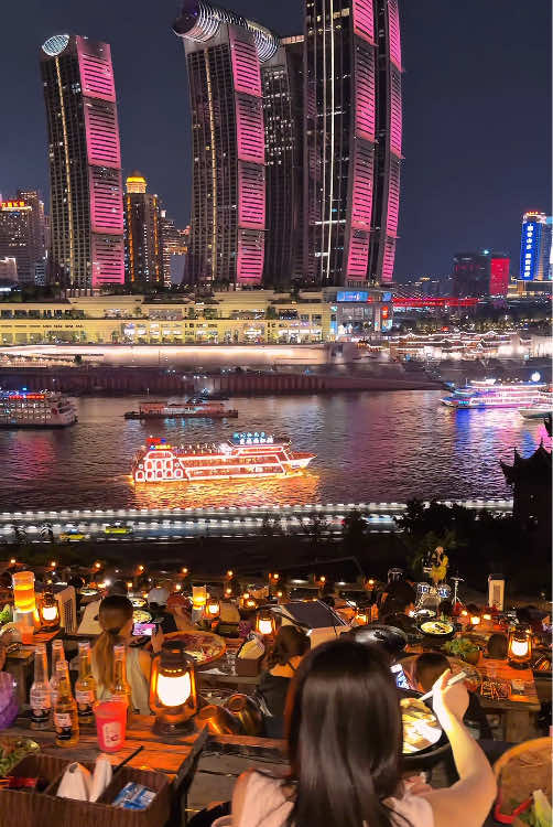 The night view at 7 p.m. in Chongqing is so amazing. #travel#fyp#china#chongqing