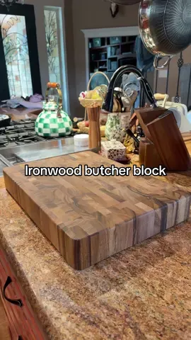Insane quality!!!! #acaciawood #ButcherBlock #CuttingBoard #christmasgifts 