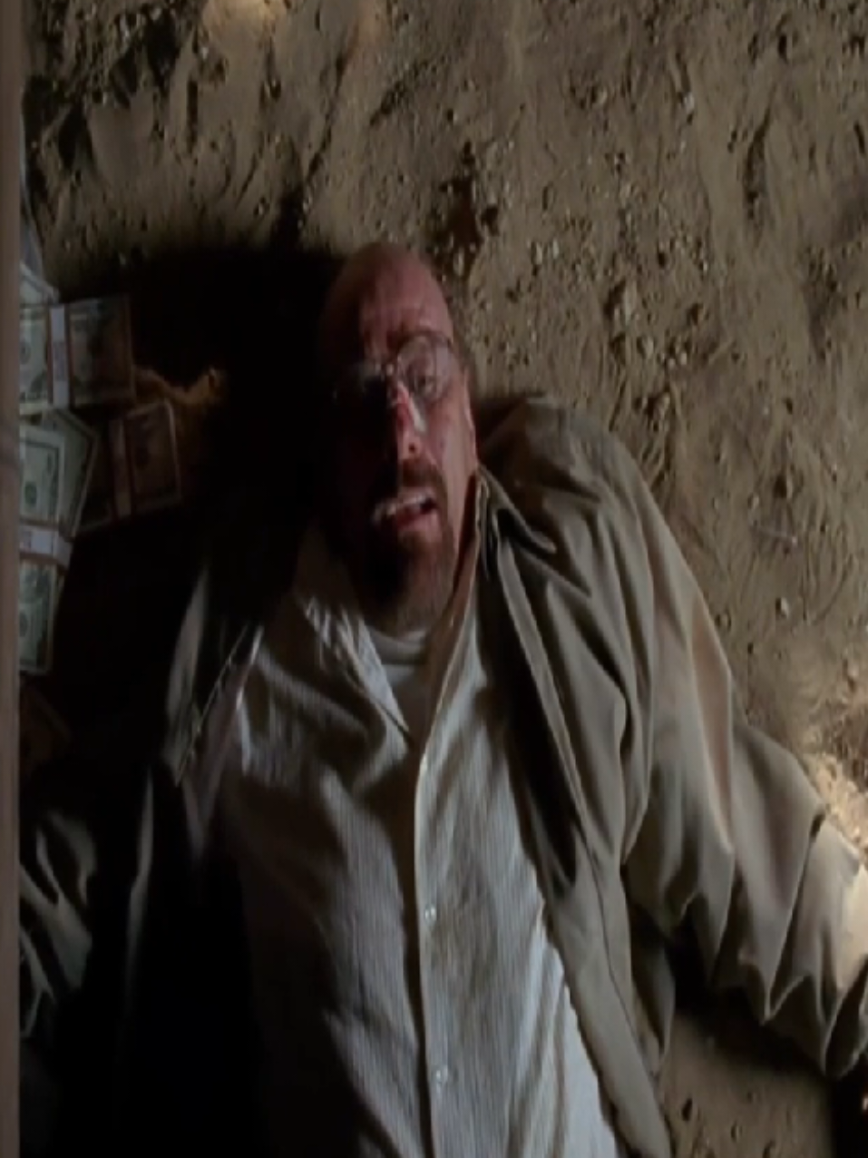 !انا اللي عامل الساوند . #theabsurdb0dy007 #fyp #breakingbad #walterwhite #edit @بودي 