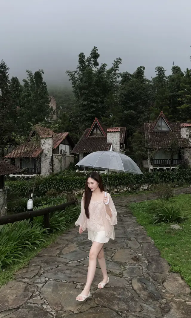 #lovetiktok  Khu nghỉ dưỡng tựa như một ngôi làng cổ tích giữa núi trời Tây Bắc🏔️🌦️
