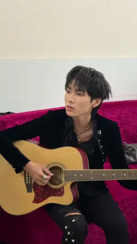 Tặng đàn em clip cover ngẫu hứng của đại ca KIMLONG nhân ngày mưa tầm tã🌧️ #KIMLONG #TinhHaSayHi 