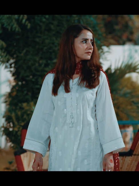 Uswa’s pain becomes even more heartbreaking as she faces it without the love and comfort of her family. A single mistake has left her facing consequences she never expected. #Uswah - Coming soon only on Geo Entertainment! 7th Sky Entertainment Presentation Producers: Abdullah Kadwani & Asad Qureshi  Director: Ali Akbar Writer: Huma Hina Nafees Cast: Omer Shahzad, Saniya Shamshad, Haroon Shahid, Junaid Akhtar, Rabia Noreen, Hira Soomro, Hareem Sohail, Akbar Islam, Huma Tahir, Ammara Malik, Syed Mohsin Gillani, Saima Qureshi. #whattowatch #foryoupage #foryou #OmerShahzad #SaniyaShamshad