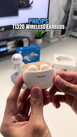 The “Philips TAT1320 True Wireless Earbuds” are highly acclaimed budget-friendly earbuds, offering excellent value for money with their long battery life, comfortable semi-in-ear design, and modernized Bluetooth 6.0 connectivity. Reviewers consistently give them high praise for delivering a reliable, everyday audio experience without breaking the bank. #philips #wirelessearbuds #noisecancellation #philipsearbuds #tiktokshop 
