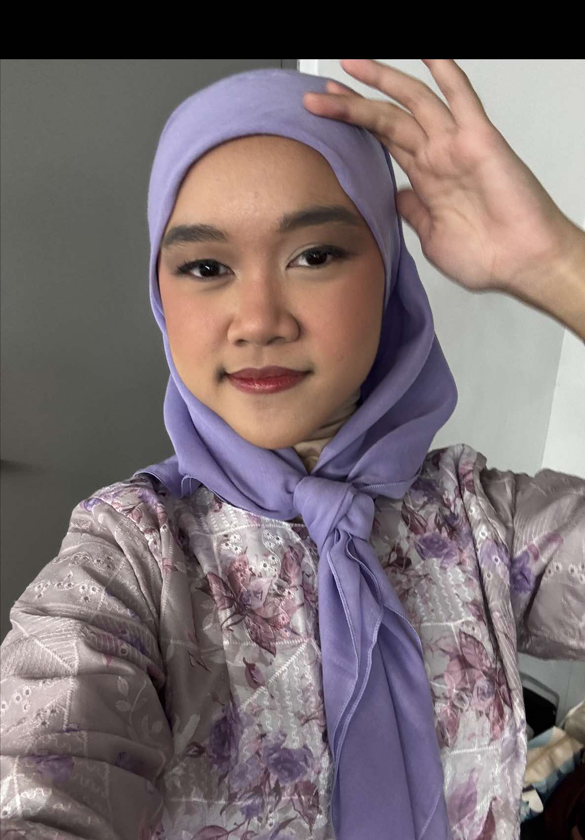 cik leha signing in 🙋🏻‍♀️
