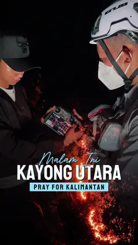 KAYONG UTARA MALAM INI, BERSAMA RELAWAN Melihat langsung perjuangan para relawan yang hingga malam ini masih terus berjibaku memadamkan api. Di tengah gelapnya malam, panasnya bara, asap yang pekat, dan medan yang tidak mudah, mereka tetap bertahan untuk menjaga masyarakat dan lingkungan. Terima kasih untuk para relawan Kayong Utara, BPBD, TNI, Polri, Manggala Agni, Damkar Gabungan, dan seluruh pihak yang terus bergerak tanpa mengenal lelah.  Malam ini kami juga dibersamai Bapak Bupati Kayong Utara di lapangan, sehat selalu pak bupati. Semua hadir, semua bergerak, semua bahu membahu menghadapi kebakaran yang masih terjadi. Tidak ada yang berjalan sendiri. Ada kebersamaan, ada kepedulian, dan ada perjuangan yang luar biasa dari seluruh relawan gabungan Kayong Utara. Untuk setiap langkah yang ditempuh, setiap selang yang dibentangkan, setiap tetes air yang disemprotkan, dan setiap tenaga yang dikeluarkan— TERIMA KASIH, RELAWAN. #prayforkalimantan