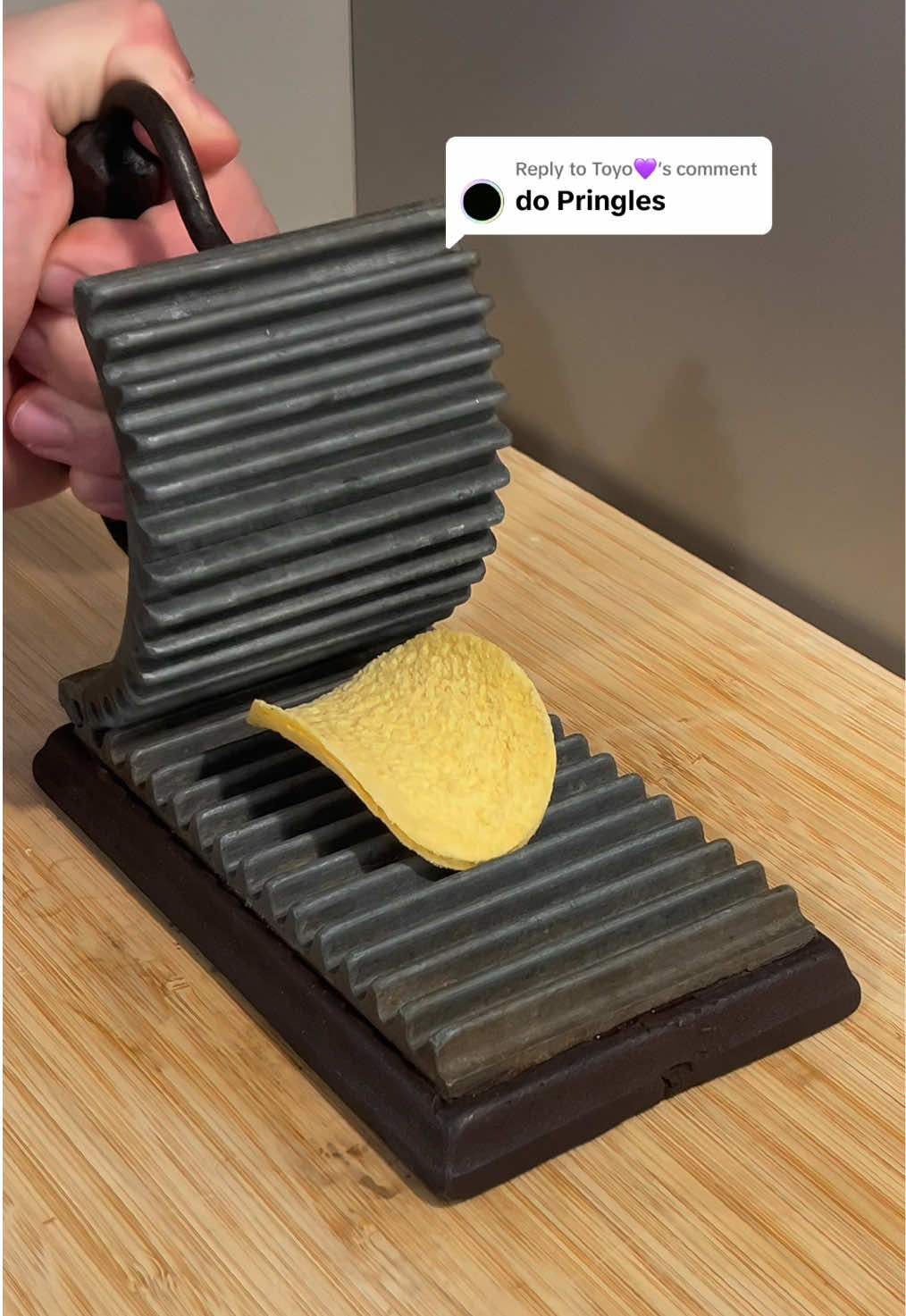 Replying to @Toyo💜 What next? #asmr #crushing #metalpress #oddlysatisfying 