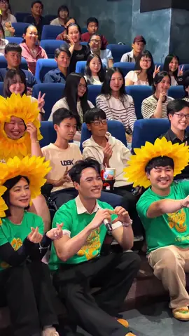 Cinetour LÊN HƯƠNG có trai đẹp Võ Tấn Phát với dàn cast siêu đỉnh xuất hiện đây rồi 😳🔥 Ai đang định đi xem phim thì… đừng hỏi vì sao vé hết nha 🫣❤️#Lenhuong #xuhuong #tiktok #viral #fyp 